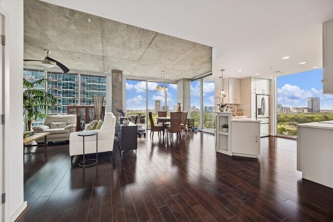 Building Photo - 5925 Almeda Rd