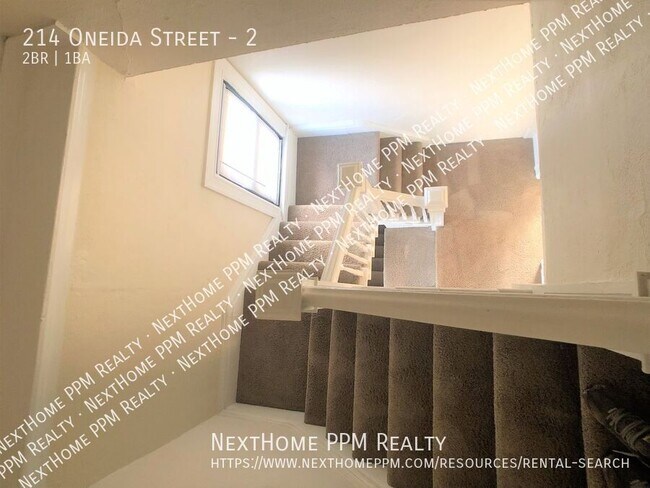 Building Photo - 214 Oneida St