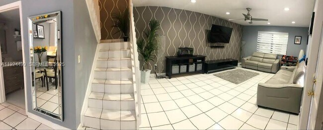 Building Photo - 13993 SW 94th Cir Ln