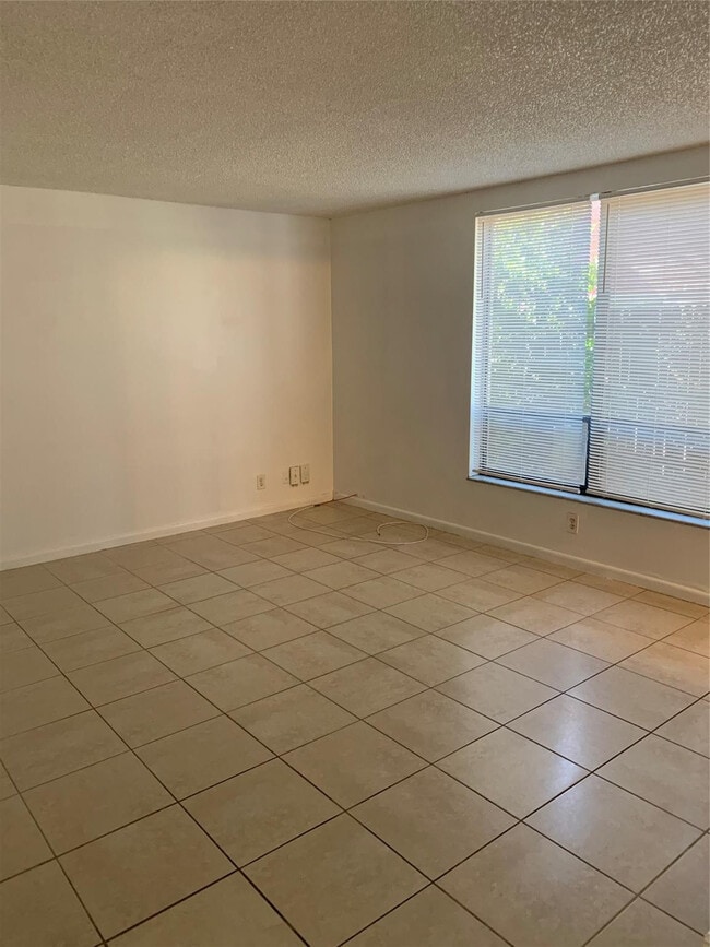 Building Photo - 9630 NW 35th St