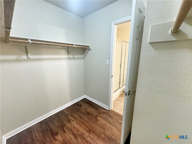 Building Photo - 2062 N Ranch Estates Blvd