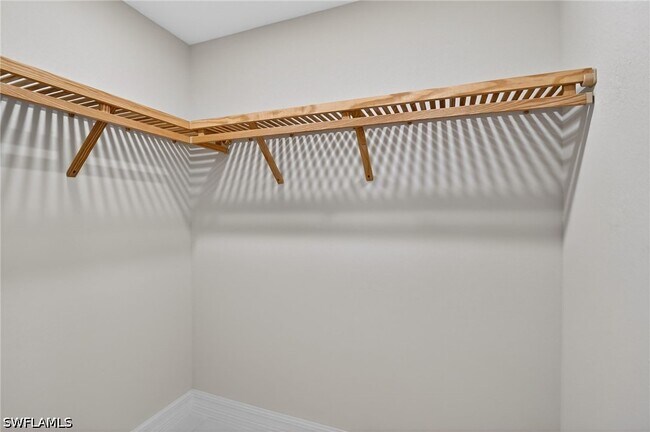 Building Photo - 286 Indies Dr E