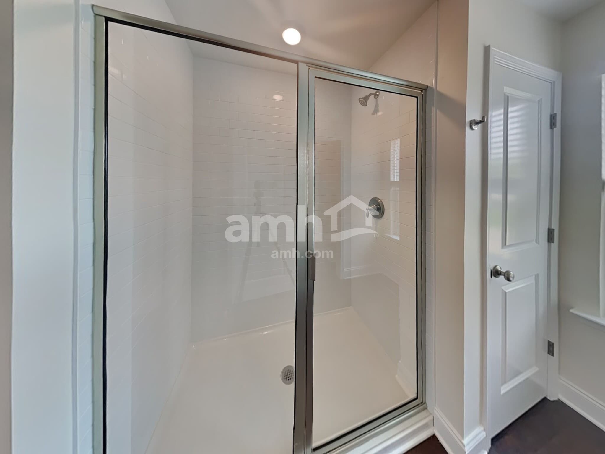 Building Photo - 902 Ronnie Rd