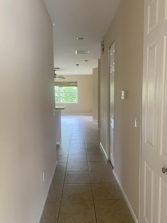 Building Photo - 906 Mariner Bay Blvd