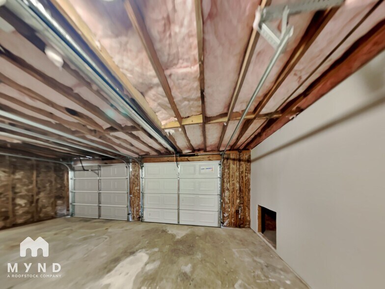 Building Photo - 2605 Winding Creek Dr