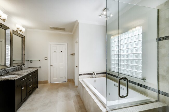 Building Photo - 13419 Amber Queen Ln