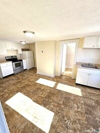 Building Photo - 37 Bloomfield Ave