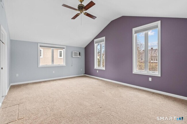 Building Photo - 83 Meadowbrook Rd