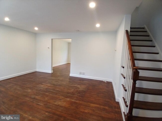 Building Photo - 2707 Edison Hwy