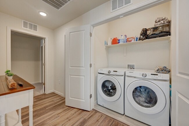 Building Photo - $2,044.95 - 2 Bed, 2 Bath Ground Floor Condo with AC, and In Unit Laundry!