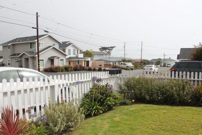 Building Photo - 41-8th Street Cayucos, CA    923430