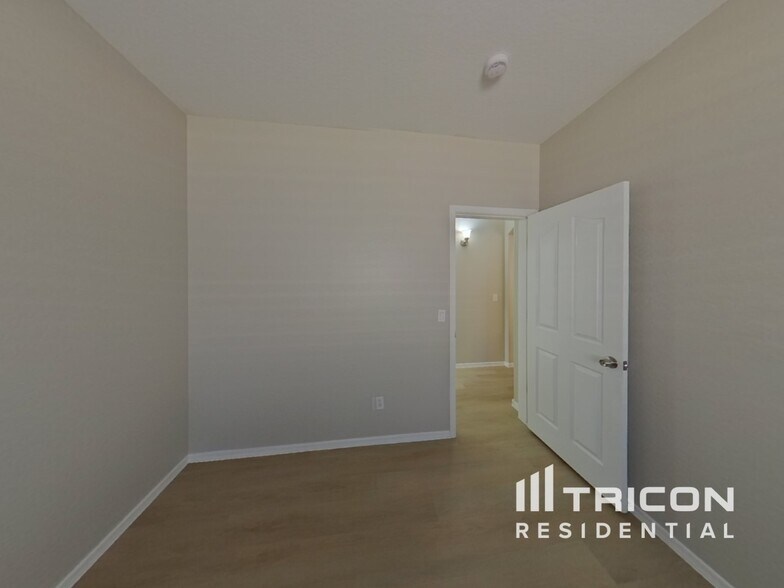 Building Photo - 8605 W Sonora St