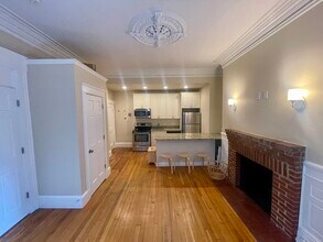 Building Photo - 591 Beacon St