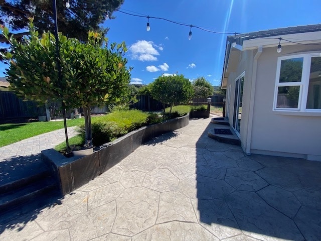 Building Photo - Beautiful Toro Park Home!
