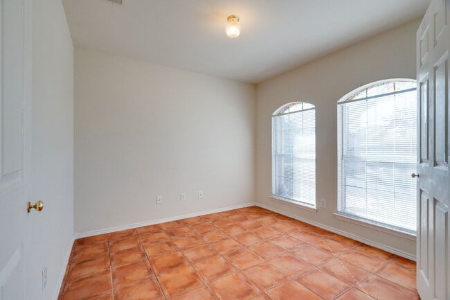 Building Photo - "Beautiful Single-Story Featuring an Office, Open-Concept Design, Dual Living Areas and a Large O...