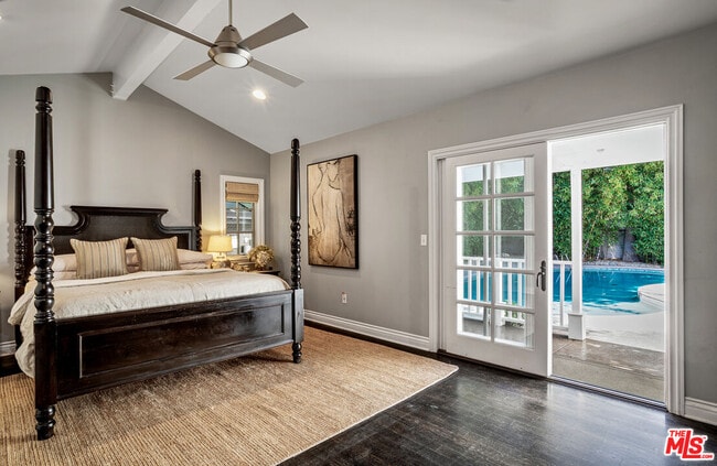 Building Photo - 4537 Agnes Ave