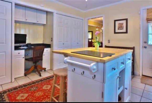 Building Photo - 406 Owens Dr