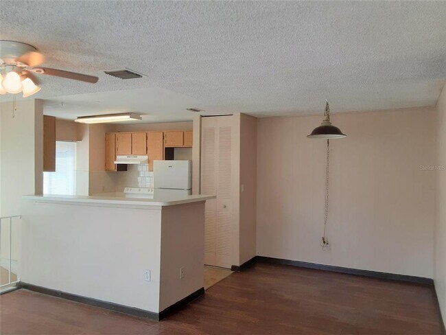 Building Photo - 1101 Spring Meadow Dr
