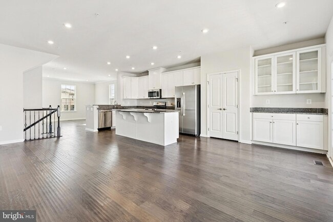 Building Photo - 5329 Woodyard Rd