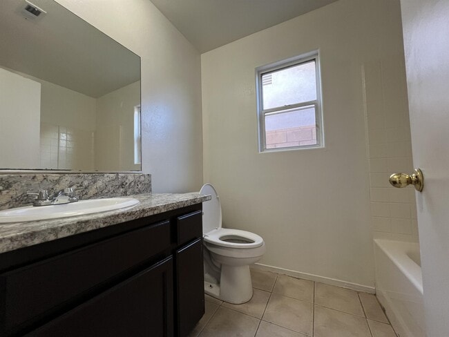 Building Photo - 321 Reynosa Ave