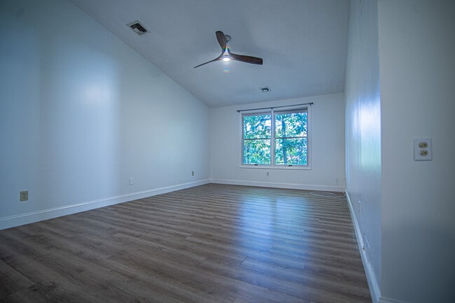 Primalry Bedroom - Cathedral Ceilings - 107 Turnessa Green