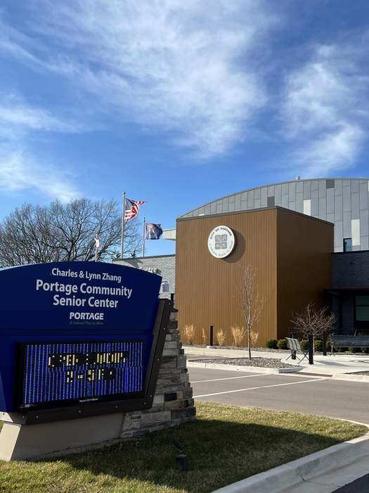 Building Photo - 422 W Melody Ave