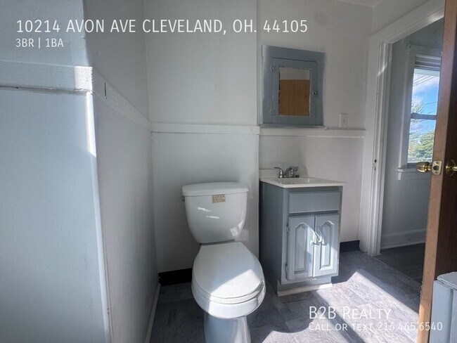Building Photo - 10214 Avon Ave