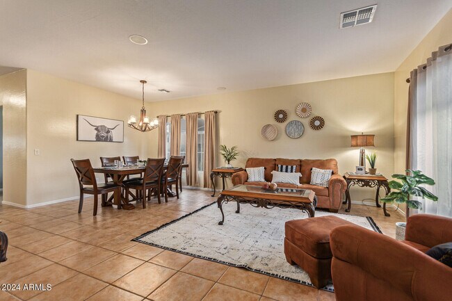Building Photo - 31748 N Blackfoot Dr