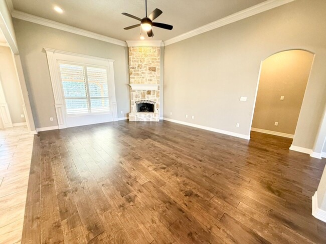 Building Photo - 7332 Kingsport Ln