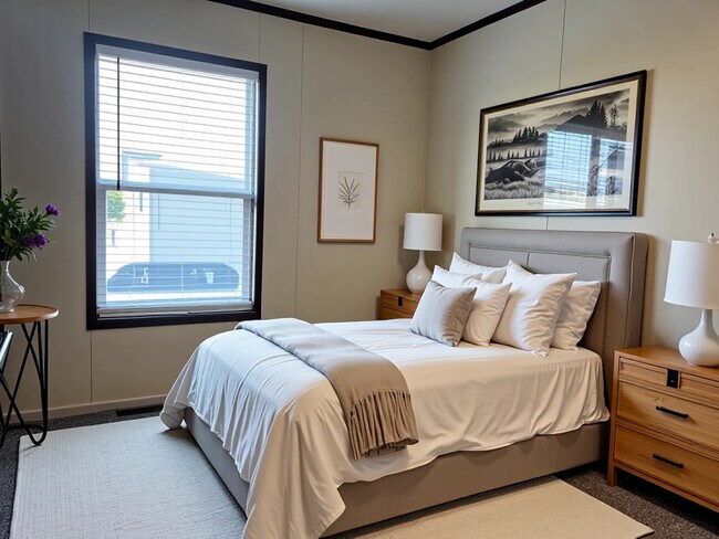 Building Photo - 709 N Collins Fwy