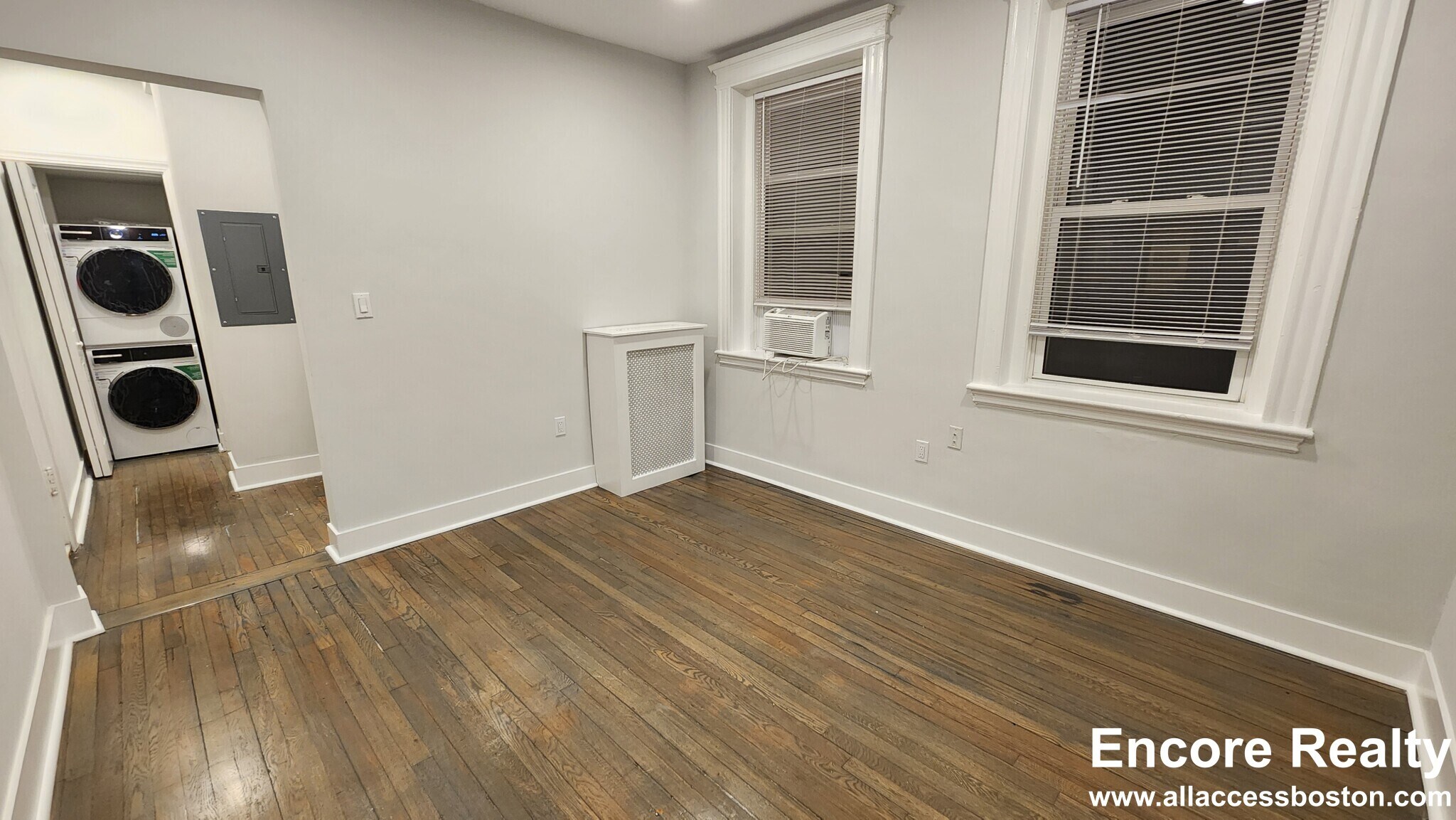 Building Photo - 110 Park St