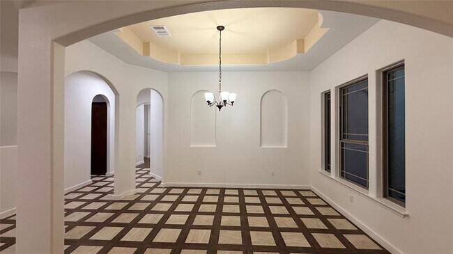 Building Photo - 5673 Solana Ranch Rd