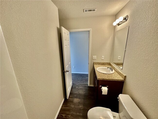 Building Photo - 6206 SW Warrington Rd