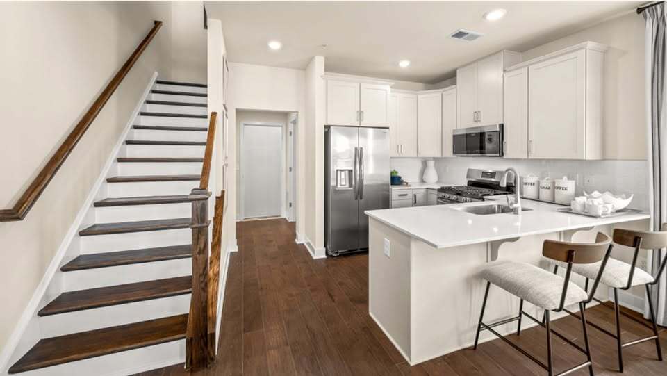 Building Photo - 964 Skylar Ct