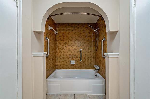 Building Photo - 15111 Gladebrook Dr