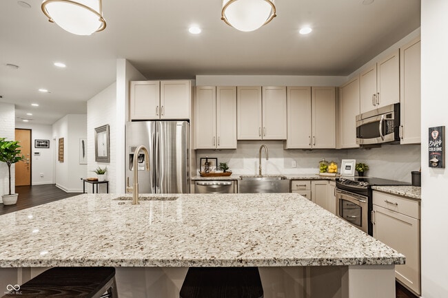 Building Photo - 333 Massachusetts Ave