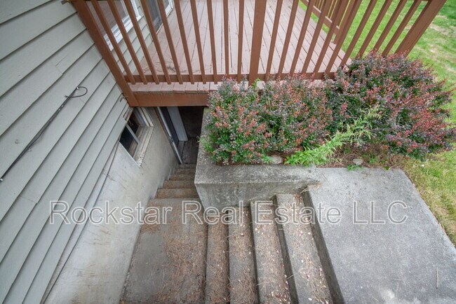 Building Photo - 12125 N Normandie St