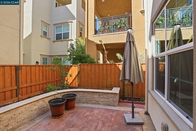 Building Photo - 5043 Ivy Leaf Springs Rd