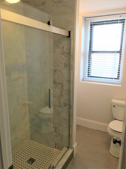 Building Photo - 81 Westland Ave