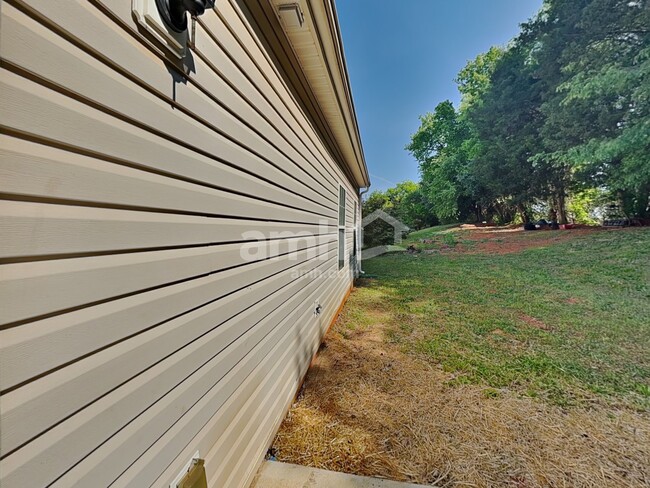 Building Photo - 8730 Royal Bluff Dr