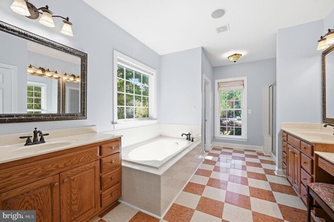 Building Photo - 11912 Old Elm Ct