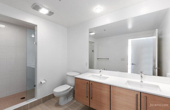 Building Photo - 1160 Mission St