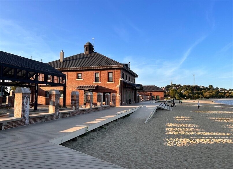 Building Photo - 33 Ward St