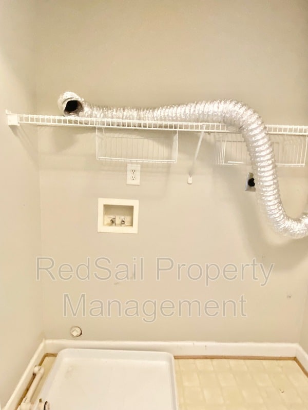 Building Photo - 13326 Harbor Dr