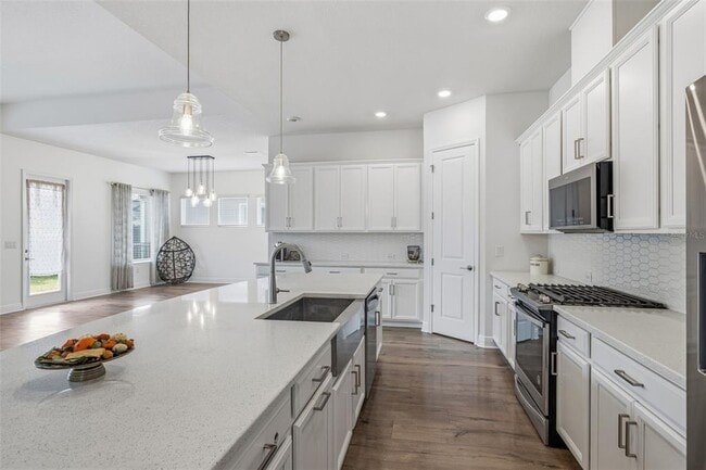 Building Photo - 5925 Silver Sun Dr