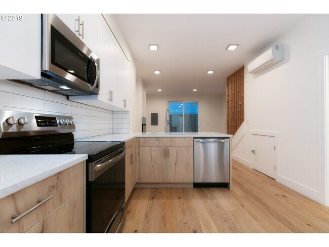 Building Photo - 1277 N Jessup St