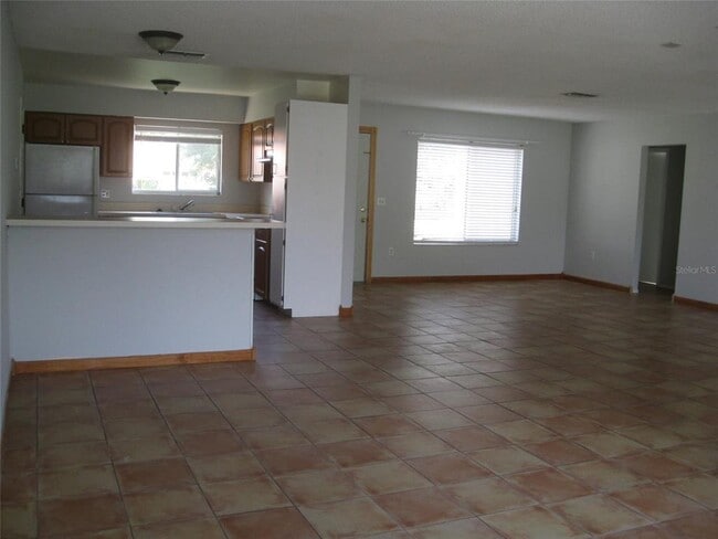 Building Photo - 10443 Manassas Cir
