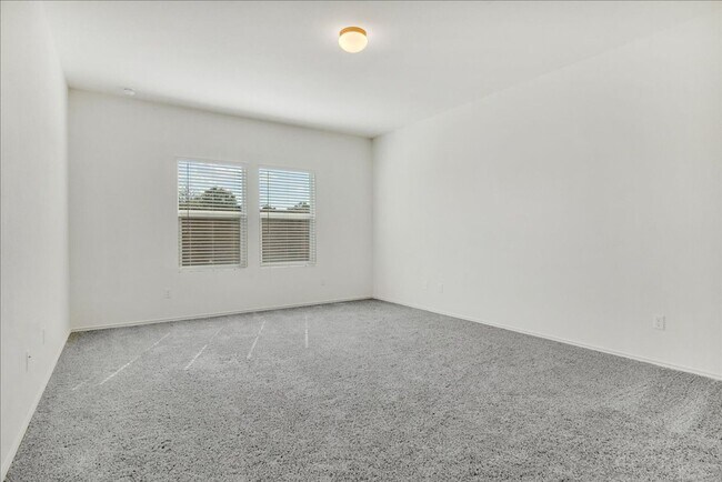 Building Photo - 816 Mallow Rd