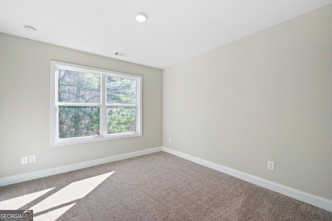 Building Photo - 280 Mulberry Dr