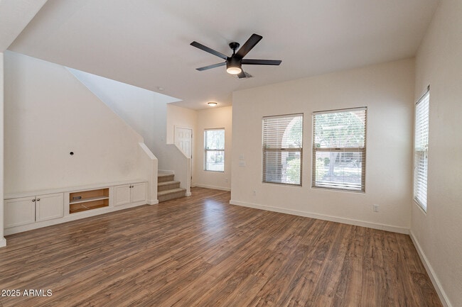 Building Photo - 1061 S Hawk Ln